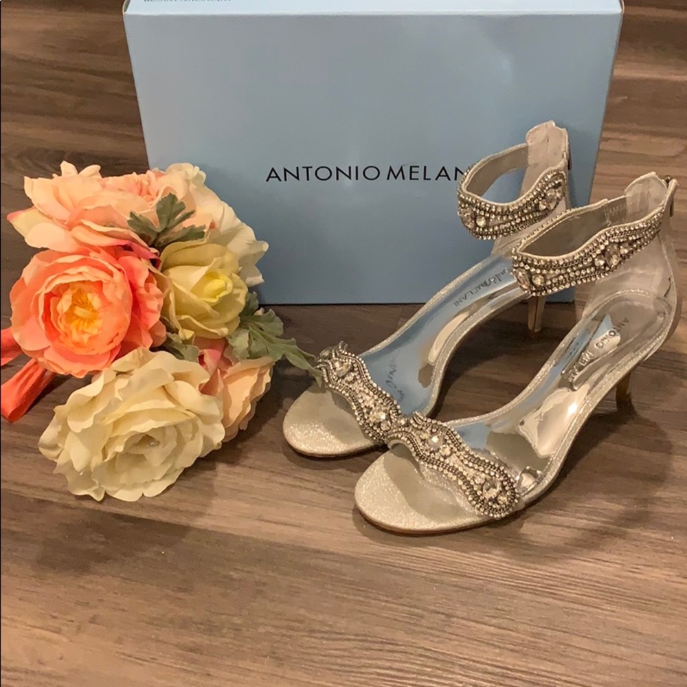 Women’s evening/wedding sandals